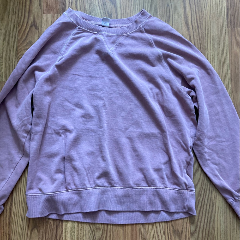 light pink old navy sweatshirt